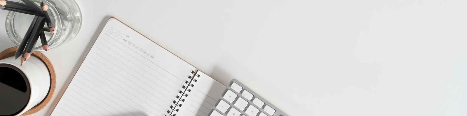 White Minimalist Marketing Manager LinkedIn Banner - 1